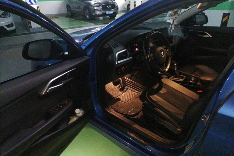 Used BMW 1 Series 2018 120i Design Package Model Driver Seat