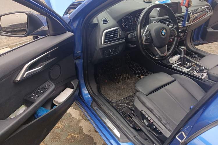 Used BMW 1 Series 2018 118i Sport Edition Driver Seat