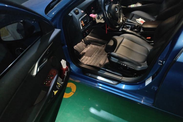 Used BMW 1 Series 2018 118i Sport Edition Driver Seat