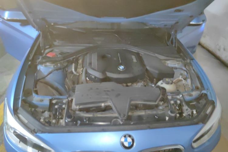 Used BMW 1 Series 2018 118i Sport Design Package Engine Bay
