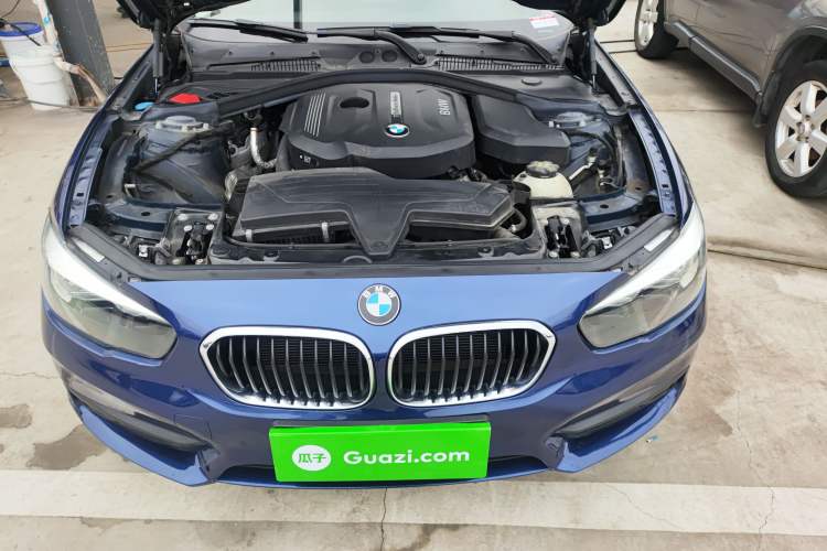 Used BMW 1 Series 2018 118i Leading Model Engine Bay
