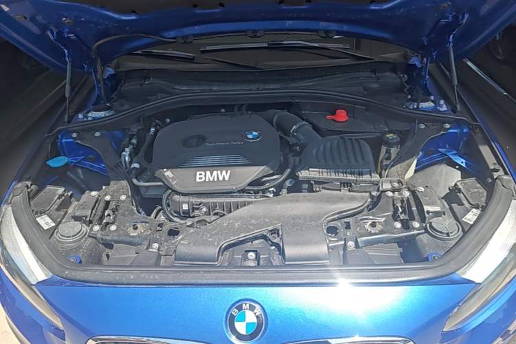 Used BMW 1 Series 2018 118i Fashion Model Engine Bay