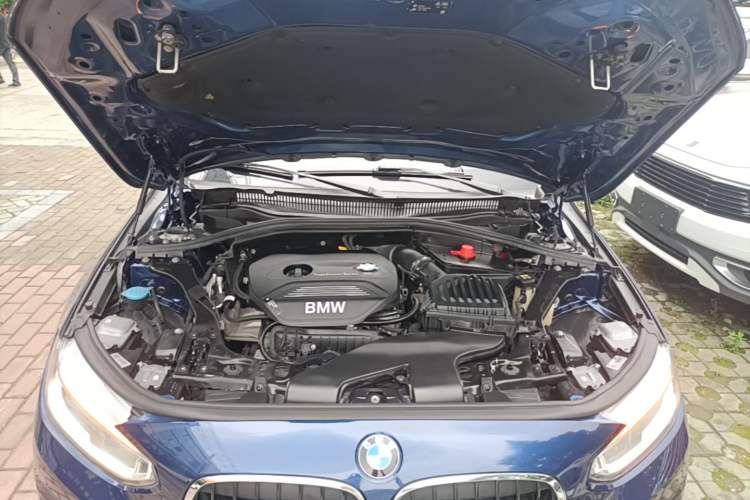 Used BMW 1 Series 2018 118i Sport Edition Engine Bay