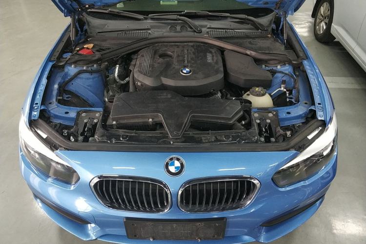 Used BMW 1 Series 2018 118i Leading Model Engine Bay