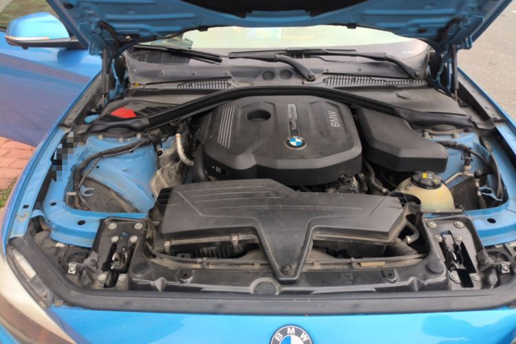 Used BMW 1 Series 2018 118i Leading Model Engine Bay