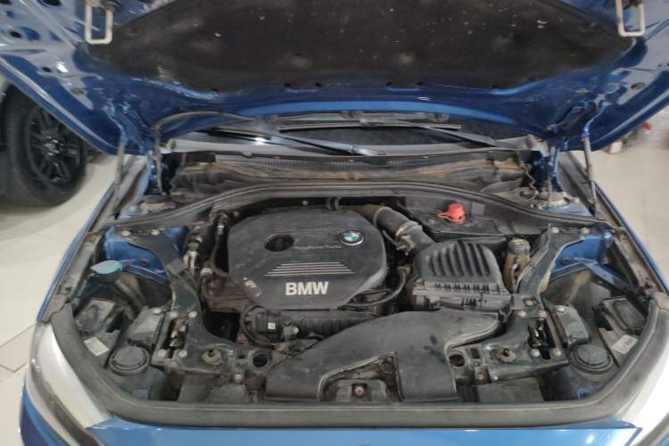 Used BMW 1 Series 2018 118i Fashion Model Engine Bay