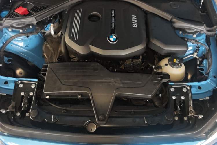 Used BMW 1 Series 2018 118i Leading Model Engine Bay