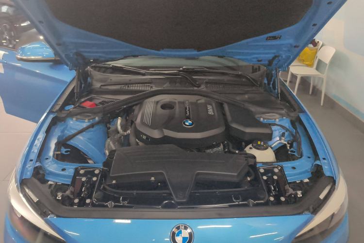 Used BMW 1 Series 2018 118i Leading Model Engine Bay