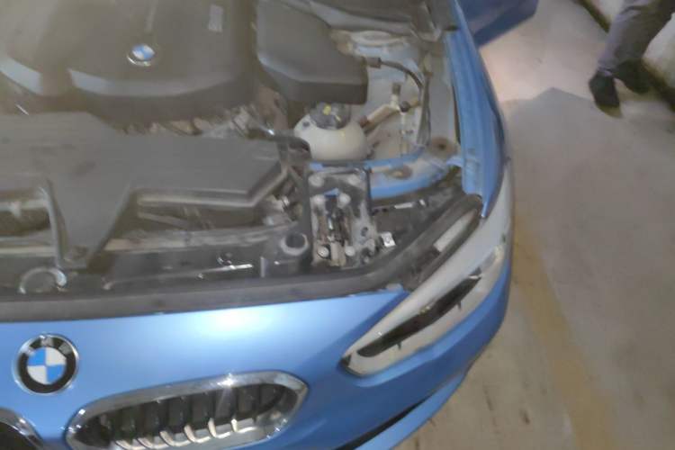 Used BMW 1 Series 2018 118i Sport Design Package Engine Bay Left