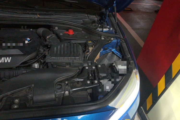Used BMW 1 Series 2018 120i Design Package Model Engine Bay Left