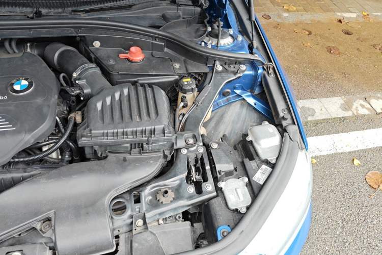 Used BMW 1 Series 2018 118i Sport Edition Engine Bay Left