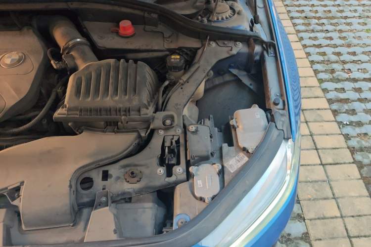 Used BMW 1 Series 2018 Facelifted 118i Sport Edition Engine Bay Left