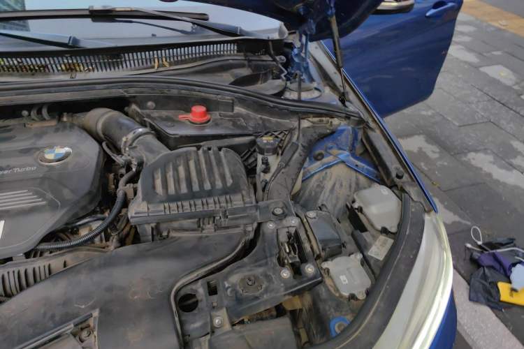 Used BMW 1 Series 2018 120i Design Package Model Engine Bay Left