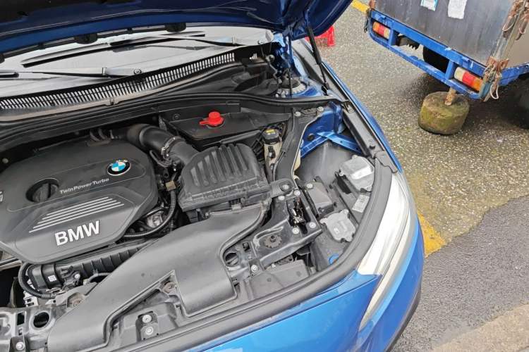 Used BMW 1 Series 2018 118i Sport Edition Engine Bay Left
