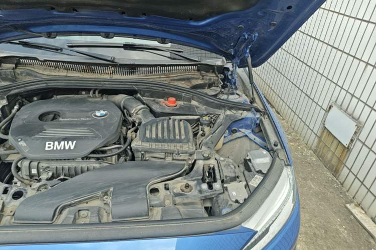 Used BMW 1 Series 2018 118i Sport Edition Engine Bay Left