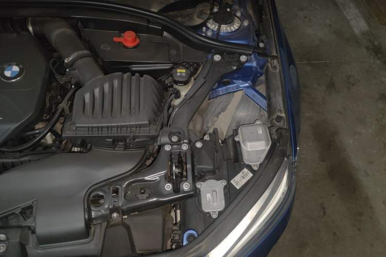 Used BMW 1 Series 2018 Facelifted 118i Sport Edition Engine Bay Left