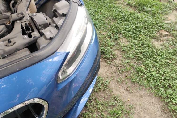 Used BMW 1 Series 2018 118i Sport Edition Engine Bay Left