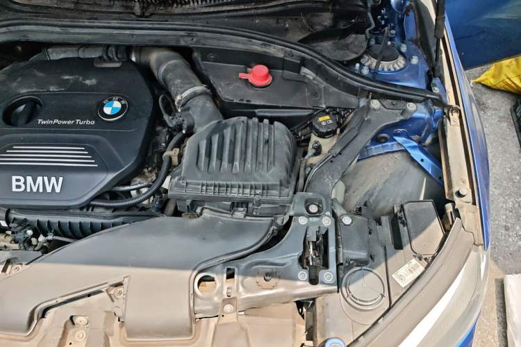 Used BMW 1 Series 2018 118i Fashion Model Engine Bay Left