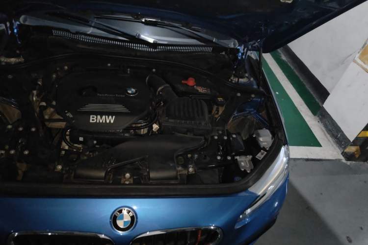 Used BMW 1 Series 2018 118i Sport Edition Engine Bay Left