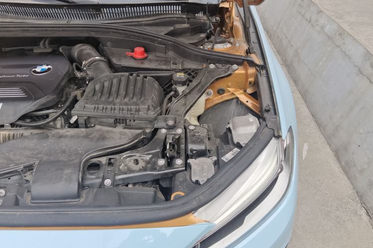 Used BMW 1 Series 2018 125i Sport Edition Engine Bay Left