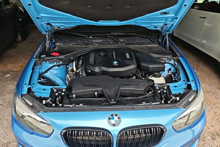 Used BMW 1 Series 2018 118i Leading Model Engine Bay
