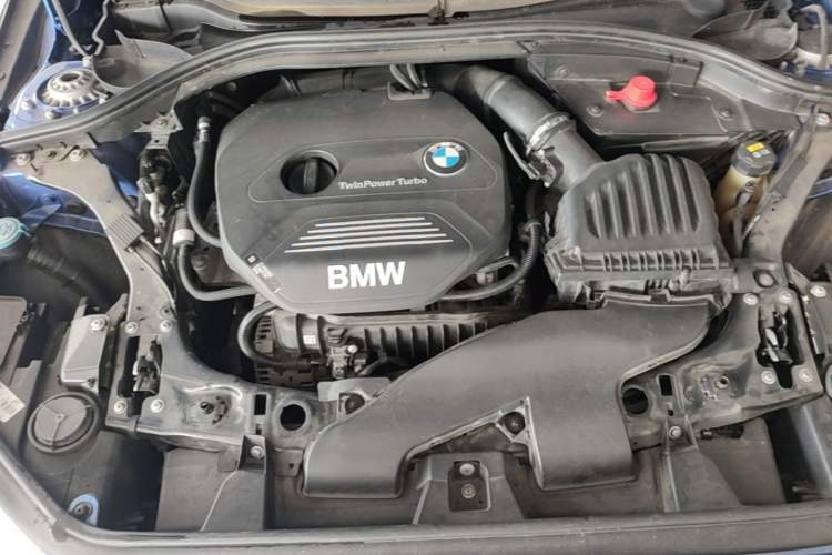 Used BMW 1 Series 2018 118i Fashion Model Engine Bay