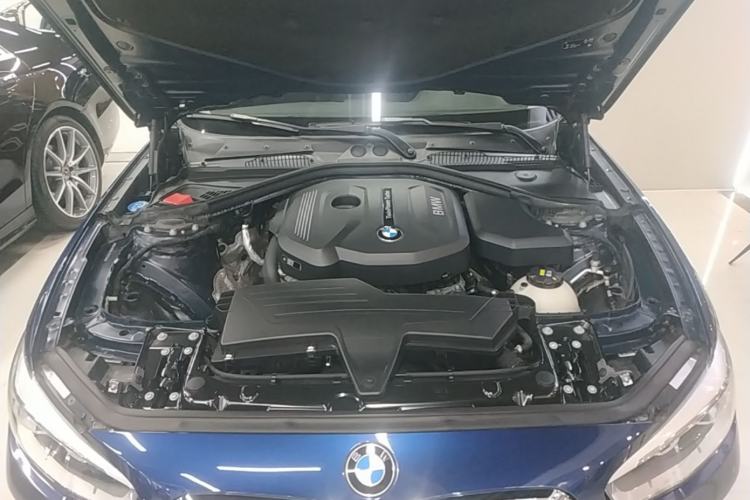 Used BMW 1 Series 2018 118i Sport Design Package Engine Bay