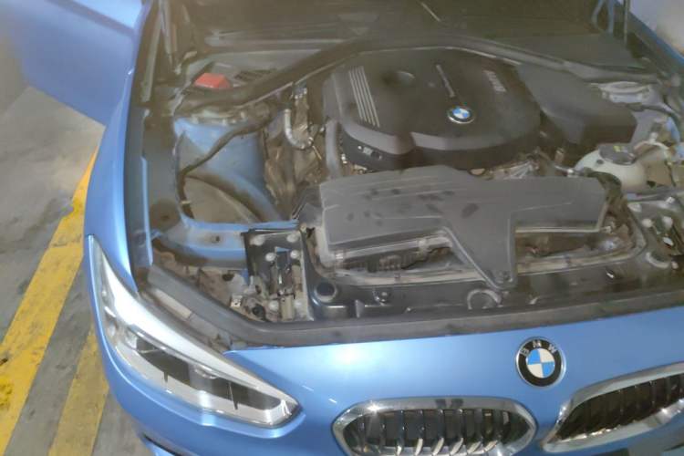 Used BMW 1 Series 2018 118i Sport Design Package Engine Bay Right