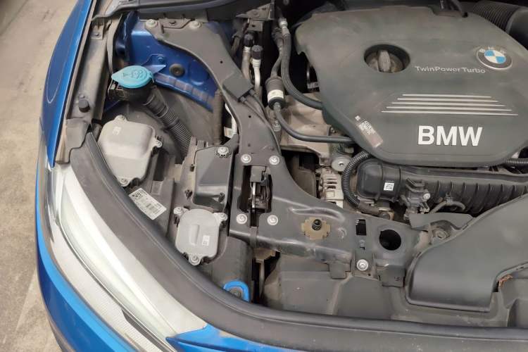 Used BMW 1 Series 2018 118i Sport Edition Engine Bay Right