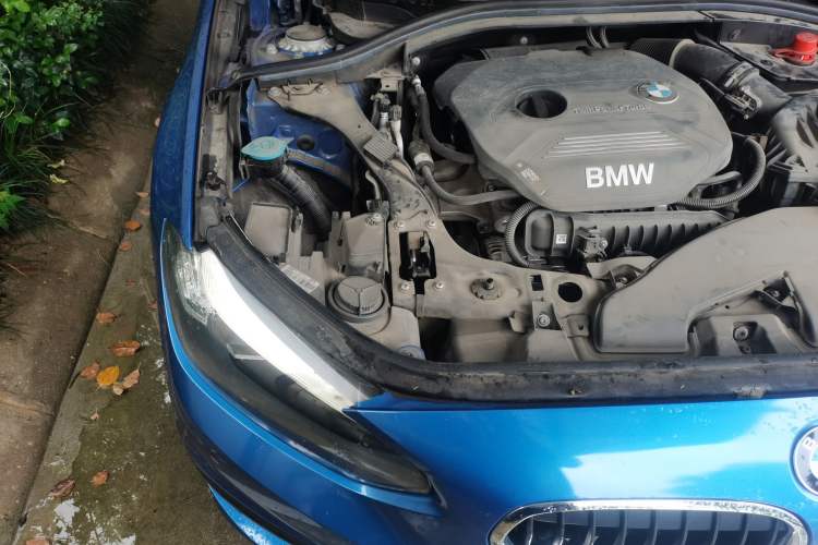 Used BMW 1 Series 2018 118i Fashion Model Engine Bay Right