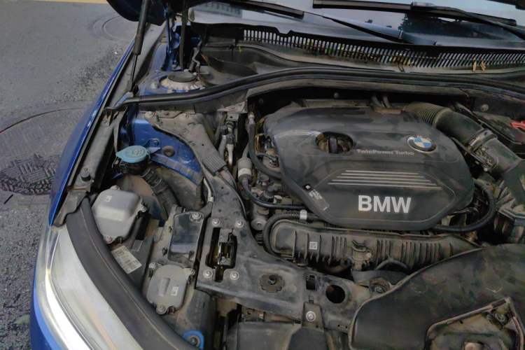Used BMW 1 Series 2018 120i Design Package Model Engine Bay Right