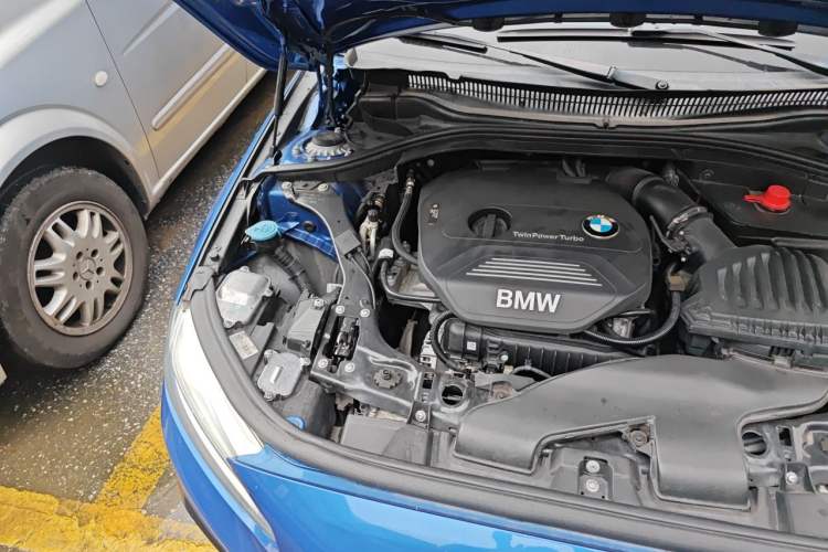 Used BMW 1 Series 2018 118i Sport Edition Engine Bay Right