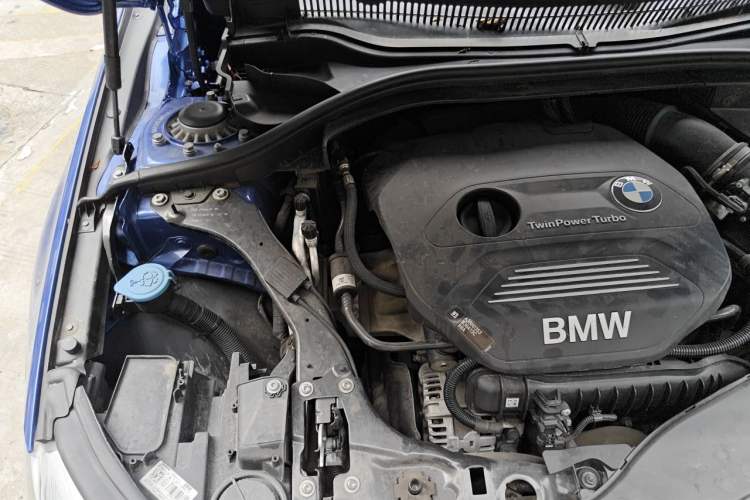 Used BMW 1 Series 2018 118i Fashion Model Engine Bay Right