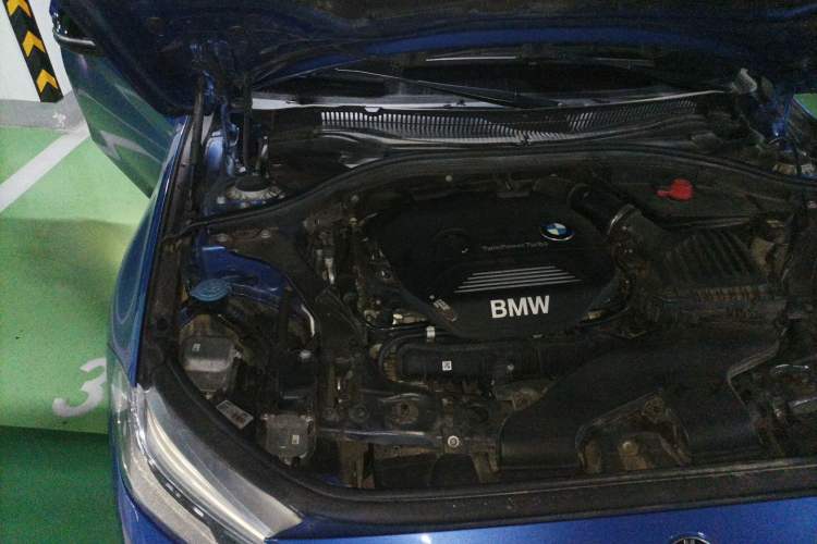 Used BMW 1 Series 2018 120i Design Package Model Engine Bay Right