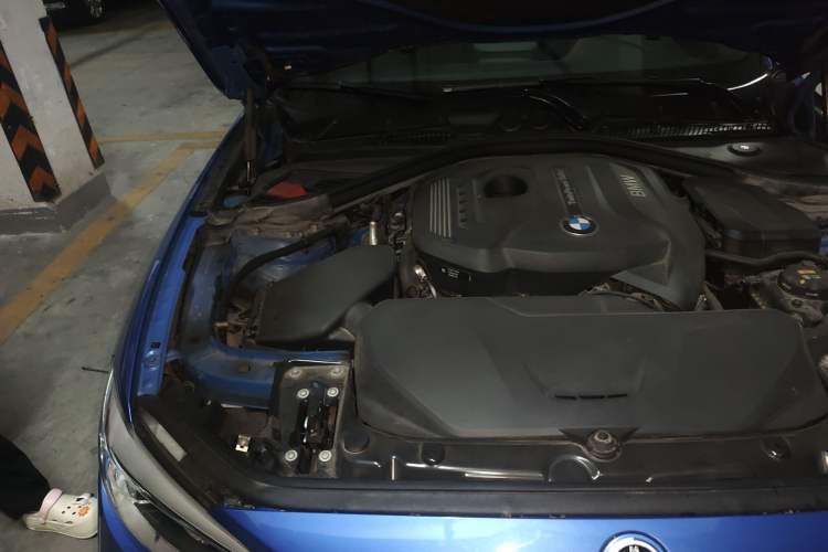 Used BMW 1 Series 2018 120i M Sport Package Engine Bay Right