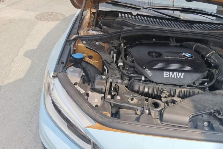 Used BMW 1 Series 2018 125i Sport Edition Engine Bay Right
