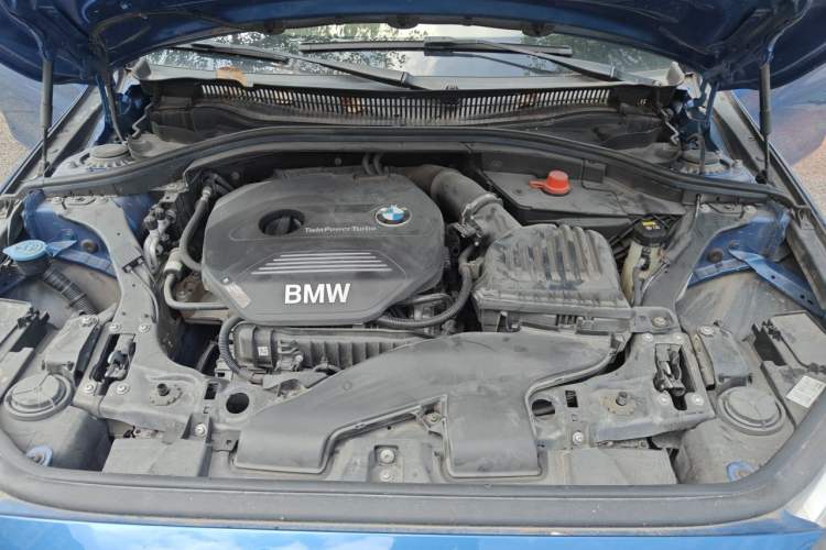 Used BMW 1 Series 2018 118i Fashion Model Engine Bay