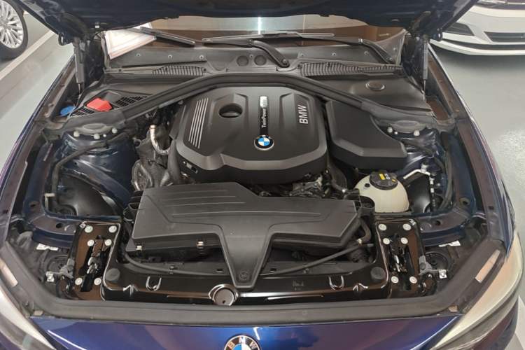 Used BMW 1 Series 2018 118i Leading Model Engine Bay