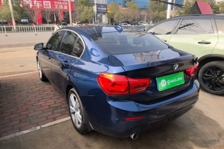 Used BMW 1 Series 2018 118i Design Package Edition Exterior 2