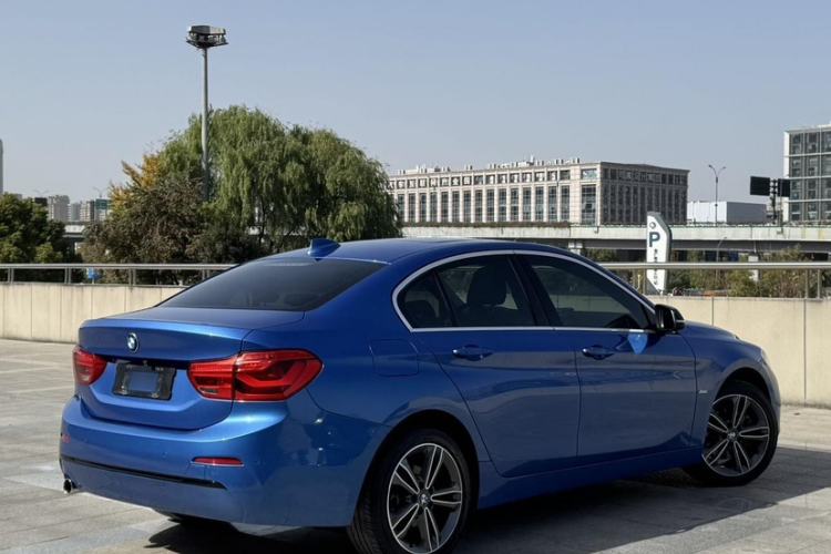 Used BMW 1 Series 2018 118i Sport Edition Exterior 2