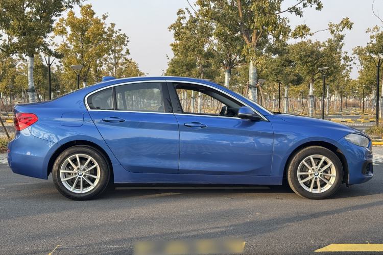 Used BMW 1 Series 2018 118i Fashion Model Exterior 3