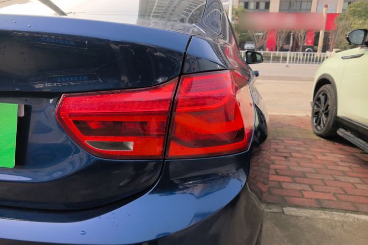 Used BMW 1 Series 2018 118i Design Package Edition Exterior 3