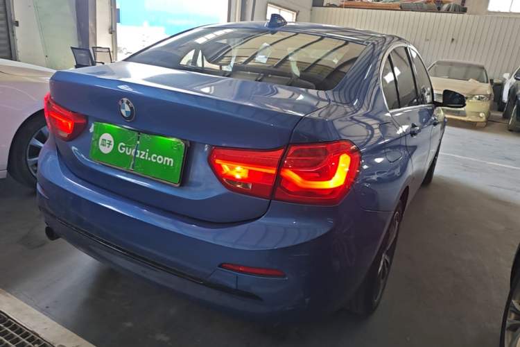 Used BMW 1 Series 2018 118i Sport Edition Exterior 3