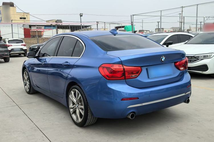 Used BMW 1 Series 2018 120i Design Package Model Exterior 3