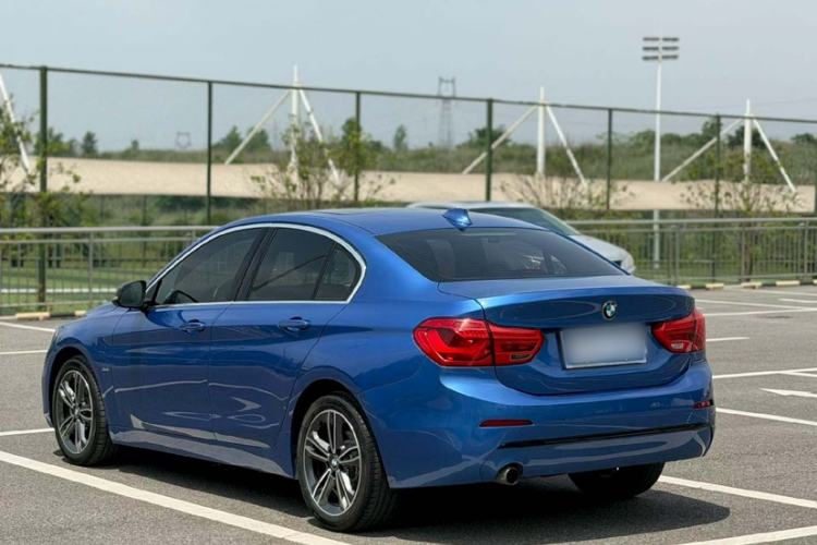 Used BMW 1 Series 2018 118i Sport Edition Exterior 3