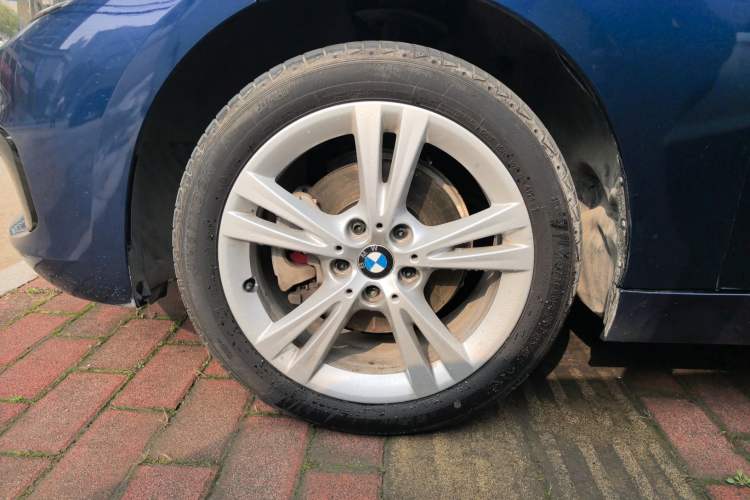 Used BMW 1 Series 2018 118i Design Package Edition Exterior 4