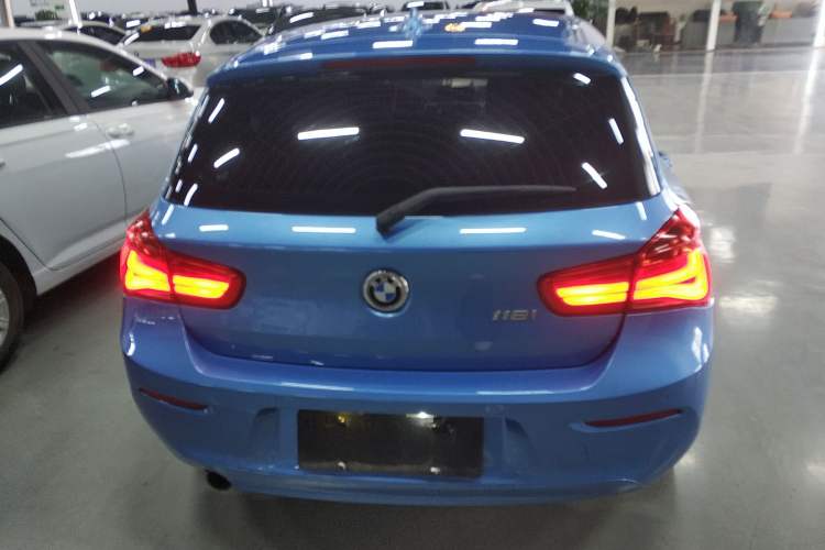 Used BMW 1 Series 2018 118i Leading Model Exterior 4