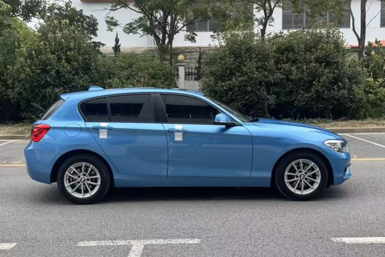 Used BMW 1 Series 2018 118i Leading Model Exterior 4