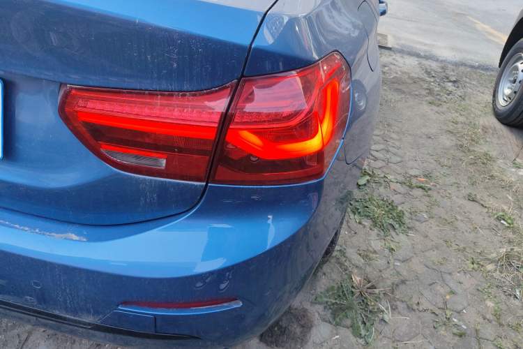 Used BMW 1 Series 2018 118i Sport Edition Exterior 4