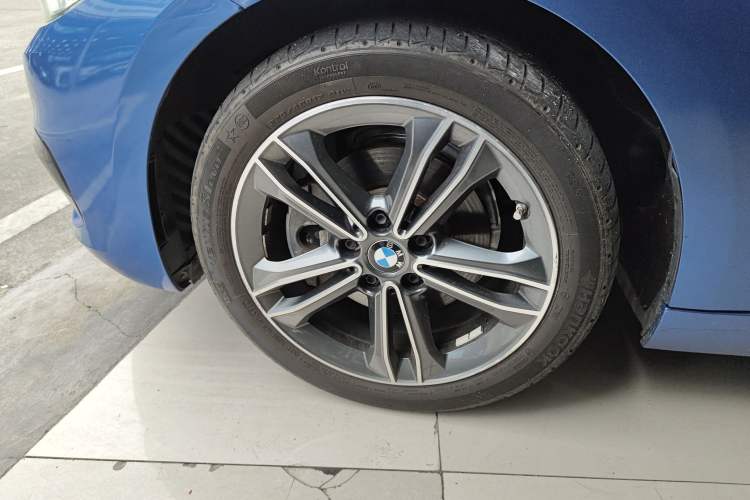 Used BMW 1 Series 2018 Facelifted 118i Sport Edition Exterior 4